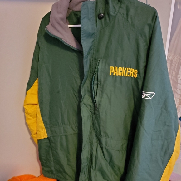 Green Bay Packers Jacket - Picture 2 of 4